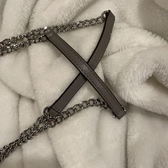 Michael Kors purse - Picture 4 of 10